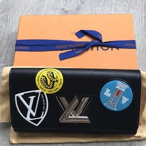 Louis Vuitton Twist full size wallet in Epi